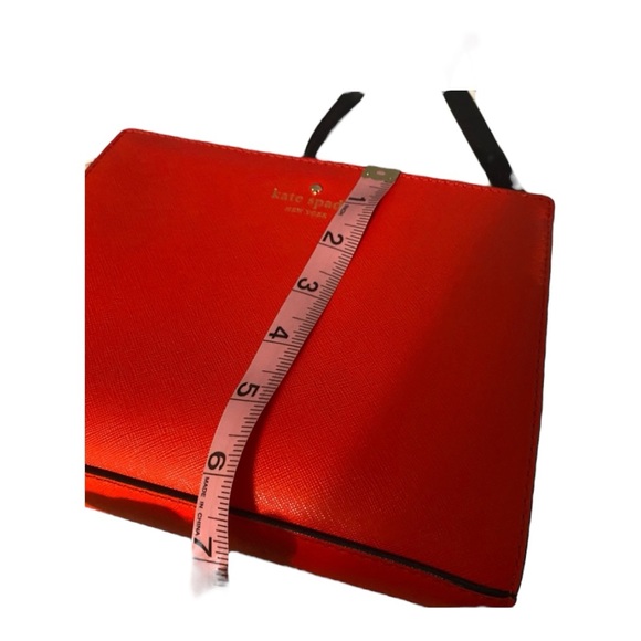 NWOT KATE SPADE CROSSBODY COLOR BLOCK RED, CREAM & BLACK ADJUSTABLE STRAP - Picture 9 of 9